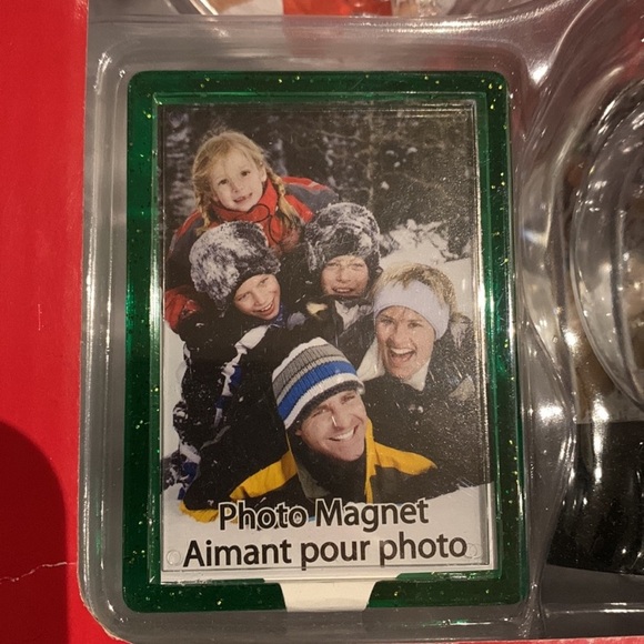 NIB/NWT Christmas Photo Gift Set -Key Chain, Snow Globe, Ornament, Fridge Magnet - Picture 8 of 14